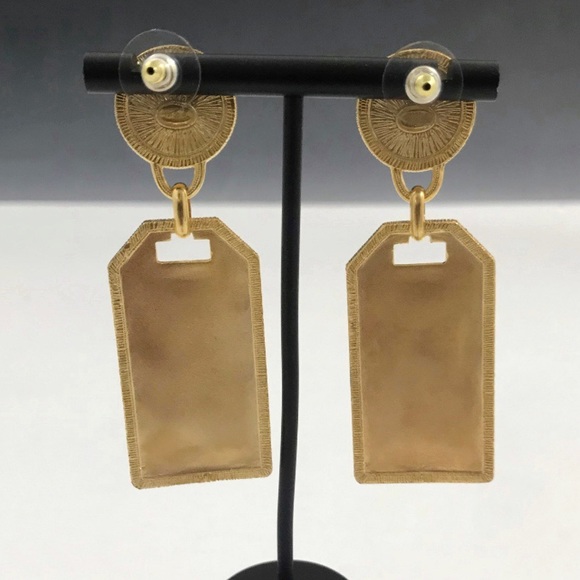 Chanel gold Pearl 31 Rue Cambon earrings jewelry - Picture 4 of 11